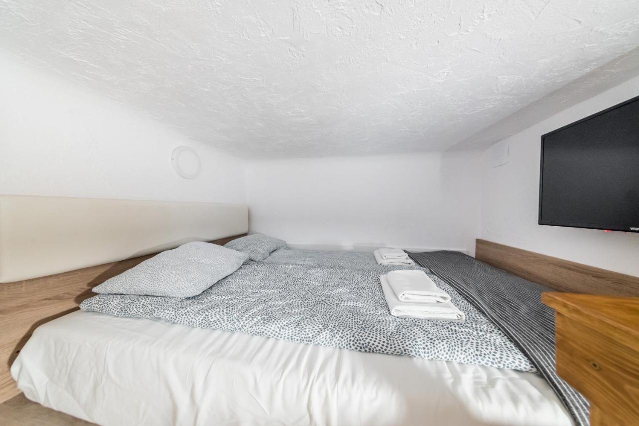 Micro Apartments 2,5 Qm - Najmniejsze Apartamenty Swiata 2,5 Mkw كراكوفيا المظهر الخارجي الصورة